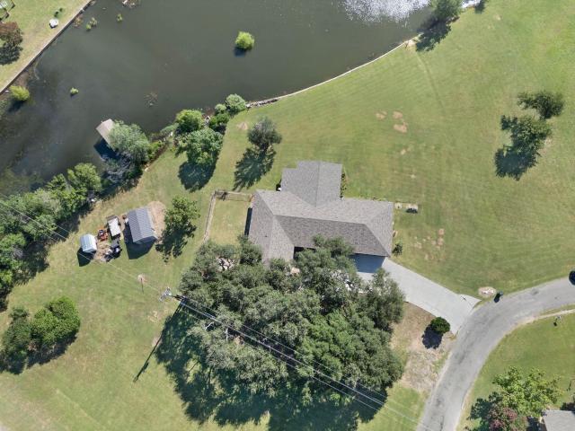 208 Iris Ln