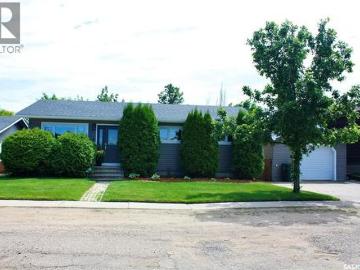 208 James Street, Langham, SK, S0K 2L0 house for sale | Listing ID SK040895 | Royal LePage