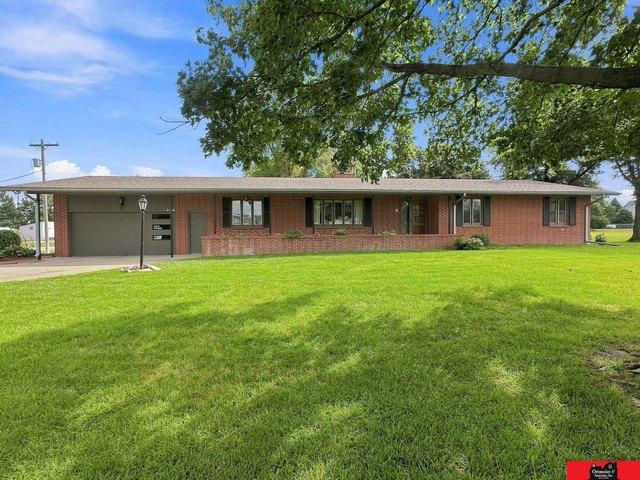208 Oak St, Snyder, NE 68664