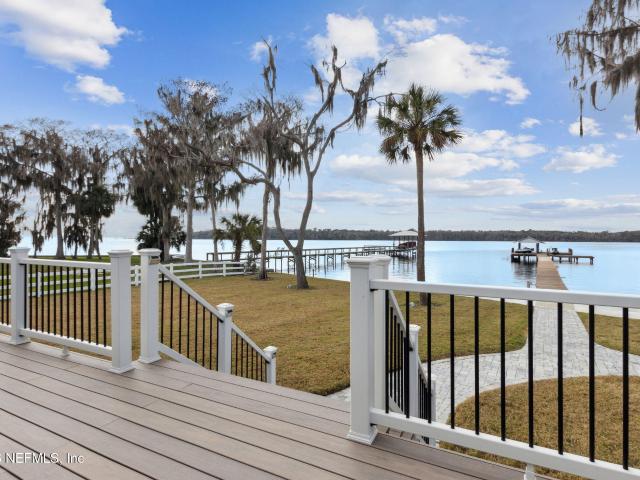 208 Lake George Point Dr, Georgetown, FL 32139 | MLS #2133