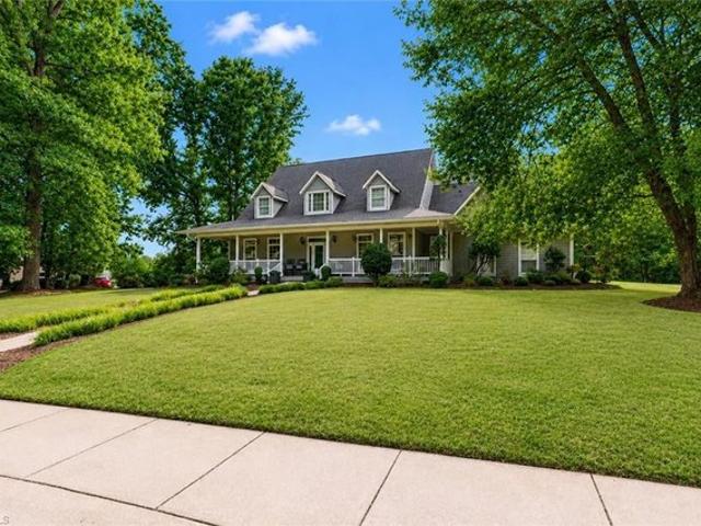 208 Monk Ct, North Wilkesboro, NC 28659