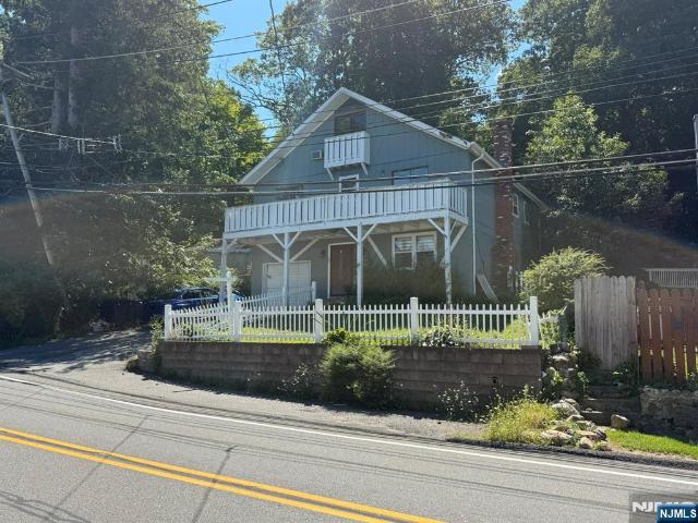 208 Maxim Drive