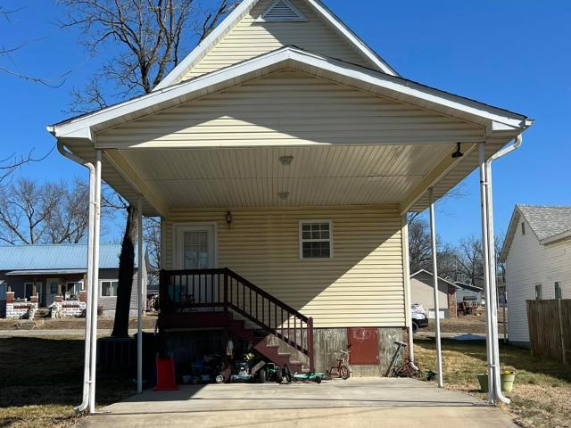 208 W 3rd Street