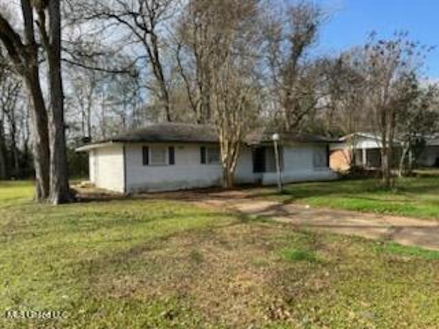 208 Woodland Avenue