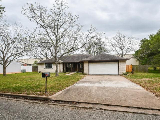 208 Willow St, Sealy, TX 77474 | MLS #97995
