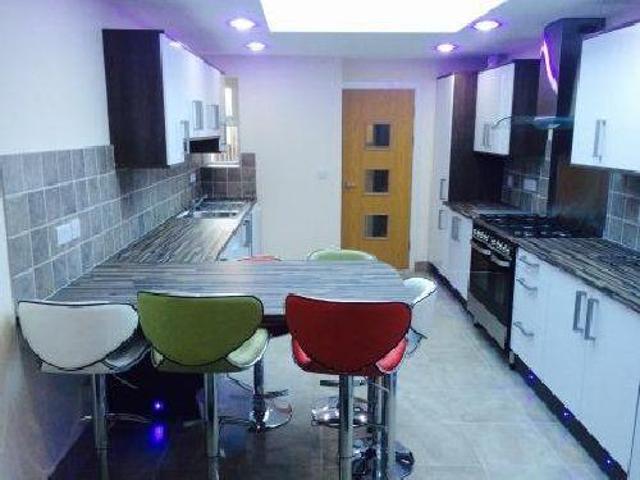 208 Tiverton Road, Stirchley, B29 6BU, United Kingdom | Room for rent #114039626 | Rentberry