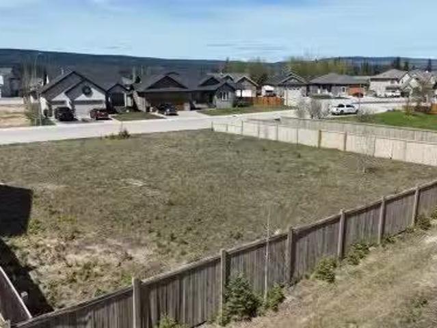 208 Trestle Place, Hinton, AB, T7V 0B8 vacant land for sale.