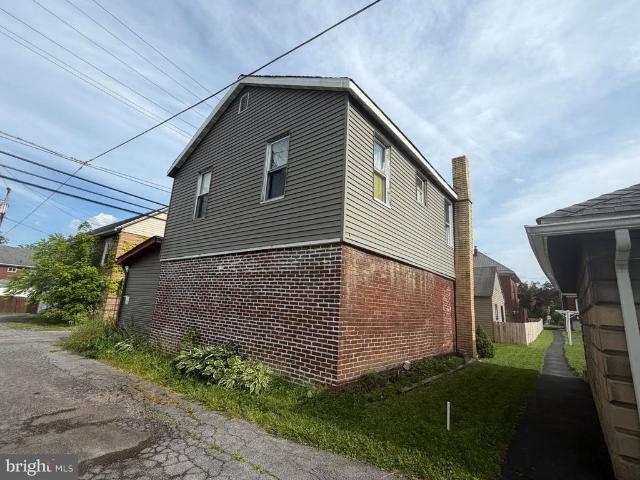 208 Zimmerman Avenue