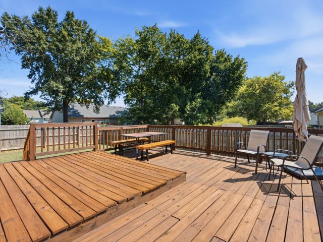 2095 Bolden Dr
