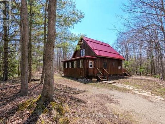 2096 Bruce Road 9, Northern Bruce Peninsula, ON, N0H 1W0 house for sale | Listing ID X13036 | Royal LePage