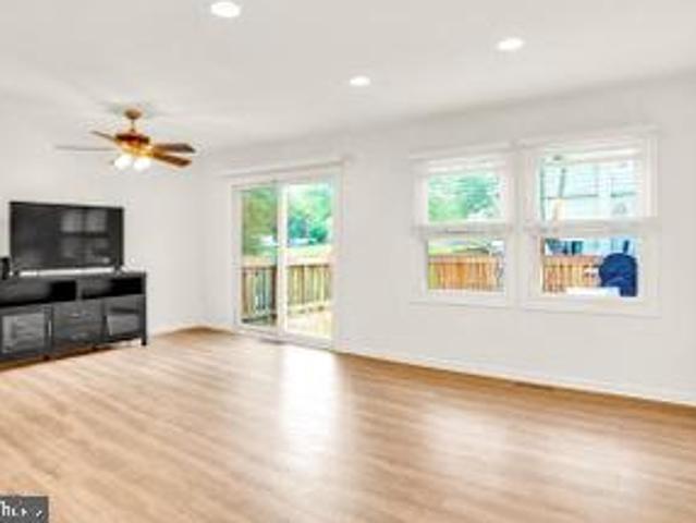 2092 Lake Grove Lane