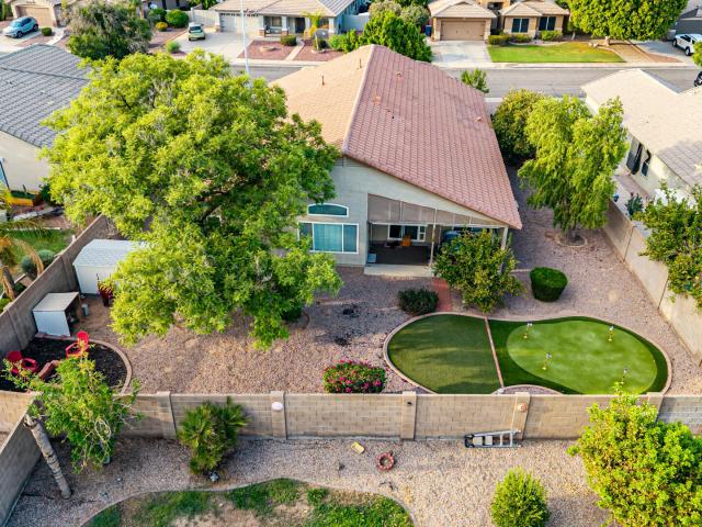 2093 e nathan way