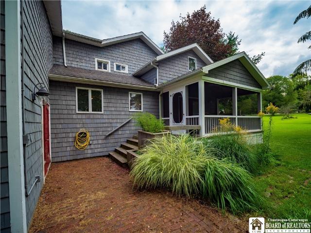 2093 Shadyside Road
