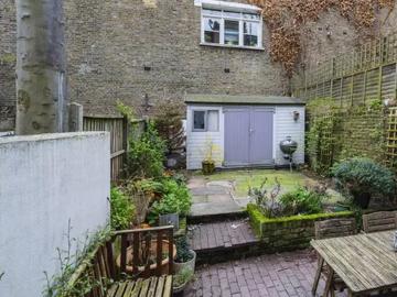 209 211 Liverpool Road, Angel, London, N1 1LA, United Kingdom | 3 bed house for rent #136661044 | Rentberry