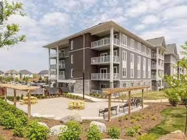 209 290 Liberty Street N, Clarington Bowmanville, ON, L1C.