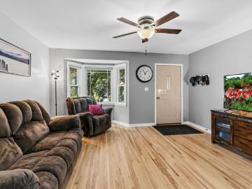 209 4th Street SW