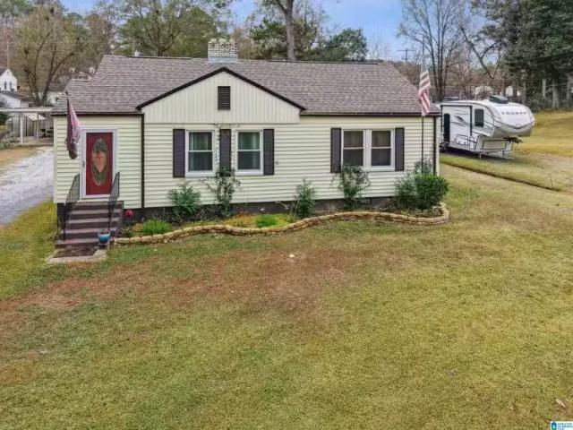 209 BAY ST, SYLACAUGA, AL 35150