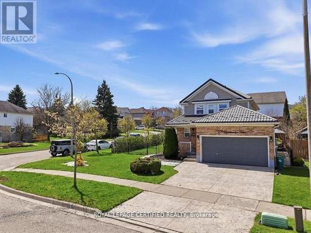 209 Briarmeadow Drive, Kitchener, ON, N2A 4C5 house for sale | Listing ID X13627 | Royal LePage