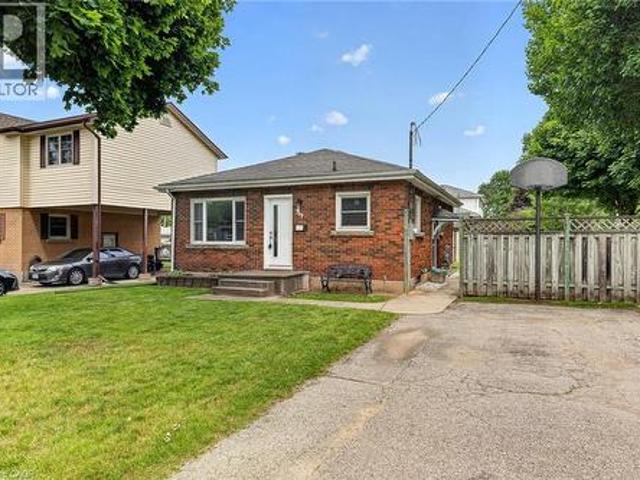 209 Butler Street, Woodstock, ON, N4S 3A8 house for sale | Listing ID 40853 | Royal LePage