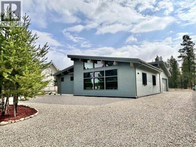 209 Dogwood Street, Valemount, BC, V0E 2Z0 house for sale | Listing ID R3149 | Royal LePage