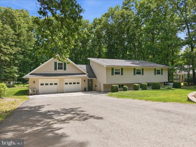 209 E Manor Lane
