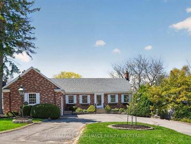 209 Fairway Hill Crescent, Kingston Central City West, ON, K7M 2B5 house for sale | Listing ID X13667 | Royal LePage
