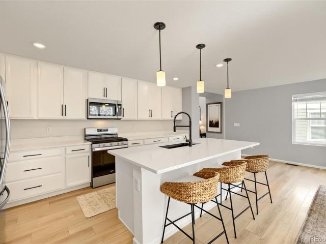 209 Felicity Loop