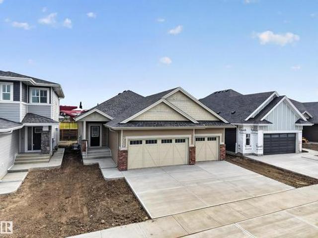 209 Hampshire, Sherwood Park, AB, T8B 0C7 house for sale | Listing ID E4510 | Royal LePage