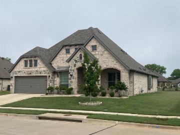 209 Johnson St, Granbury, TX 76048 | MLS #21271