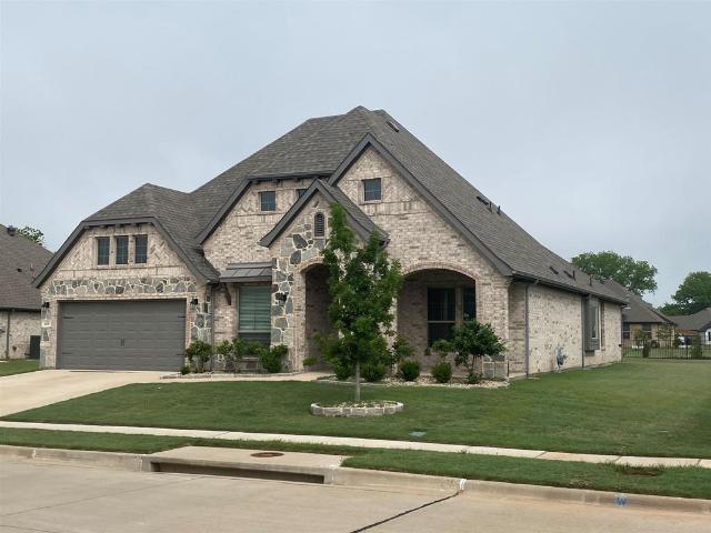 209 Johnson St, Granbury, TX 76048 | MLS #21271