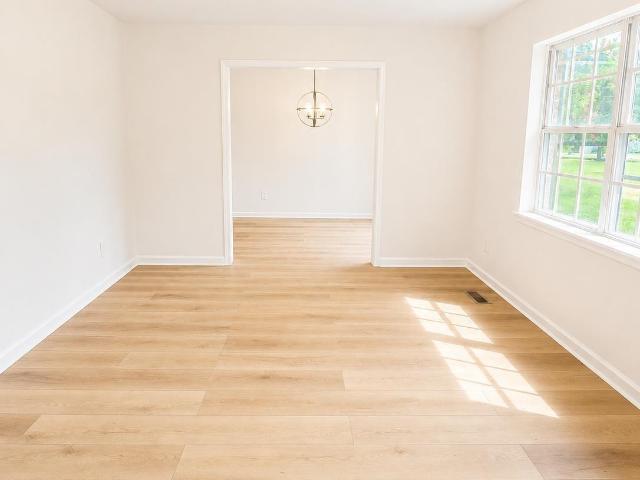 209 W Oak Drive