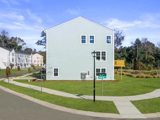 209 Laurelhurst Road