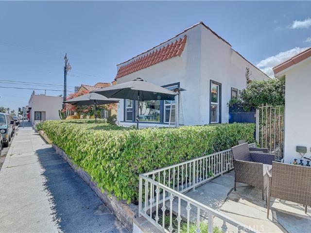 209 La Verne