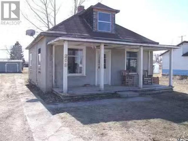 209 Langley Street, Burstall, SK, S0N 0H0 house for sale Li.
