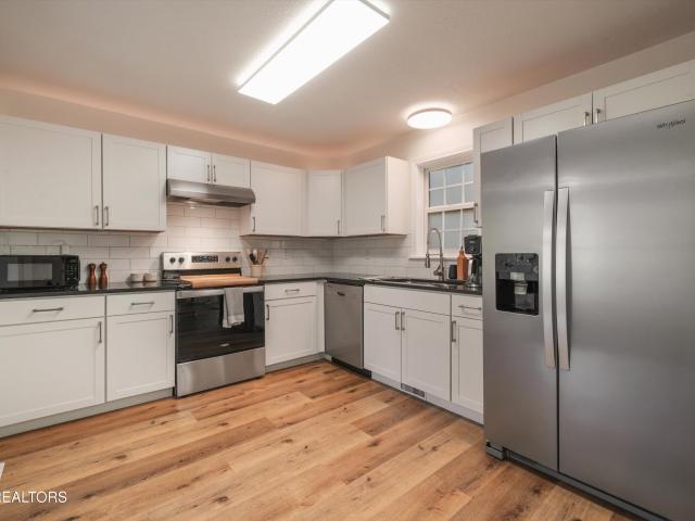 209 Maple Loop Rd