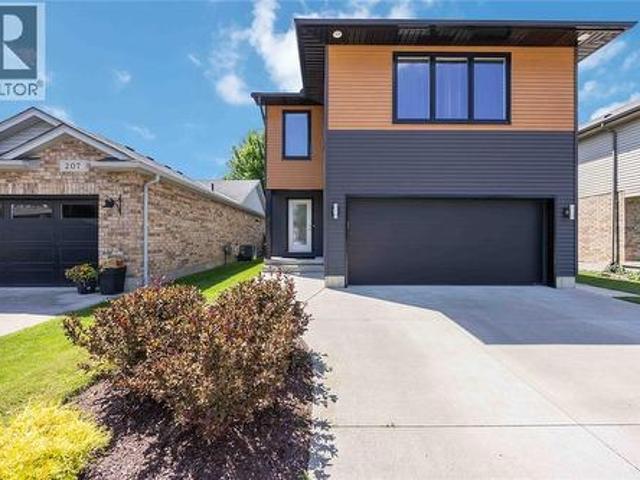 209 Meadowlark Lane, Sarnia, ON, N7S 6K2 house for sale | Listing ID 26014 | Royal LePage