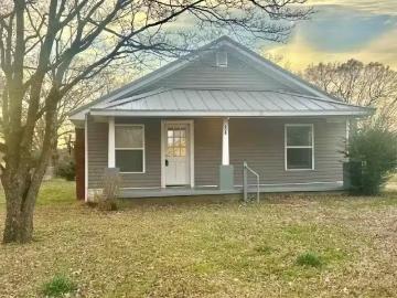 209 N WEAKLEY ST, FLORENCE, AL 35630