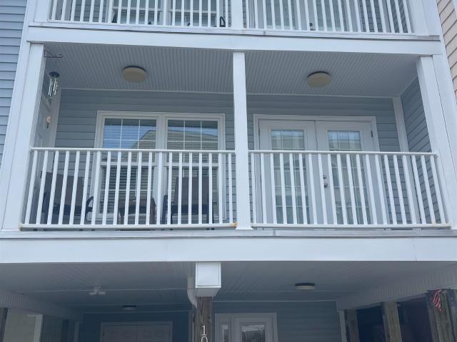 209 N Hillside Dr. 102