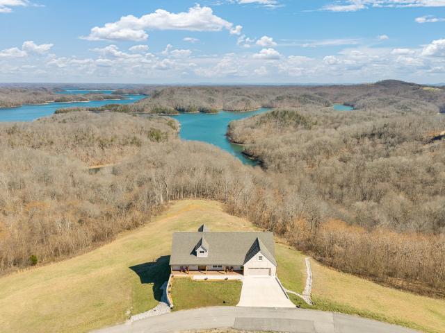 209 N Rockfish Ln