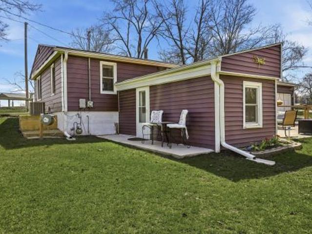209 S Longshore Dr, Walkerton, IN 46574 | MLS #836798