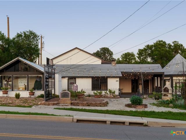 209 S Main St, Salado, TX 76571 | MLS #612378
