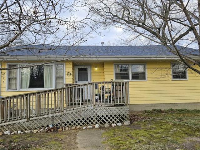 209 S Marshall St, New Buffalo, MI 49117