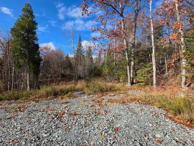 197 Sunset Dr, Negaunee, MI