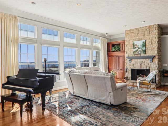 209 Rowland Drive, Laurel Park, US, NC