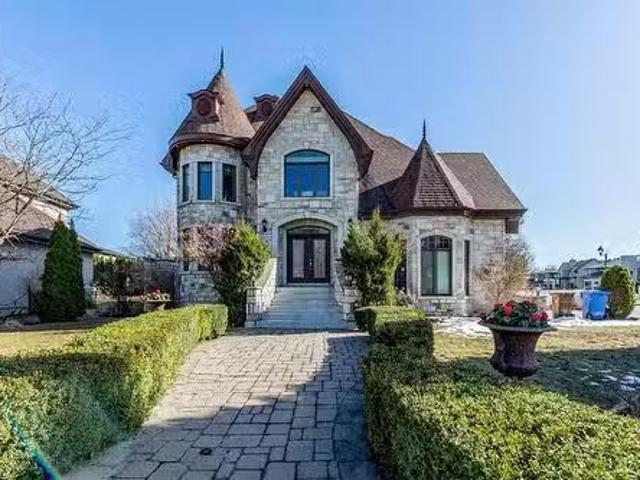 209 Rue Olivier Morel, Carignan, QC, J3L 5S8 house for sale.