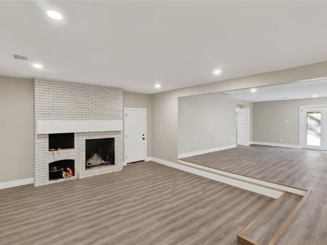 209 W 9th Street