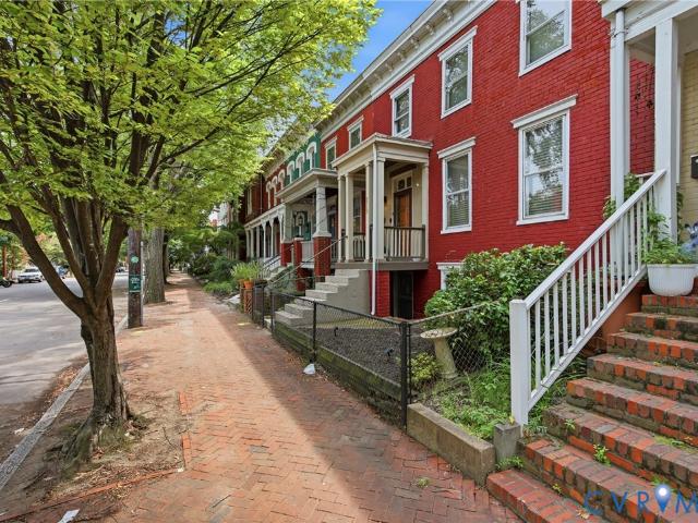 209 W Clay Street