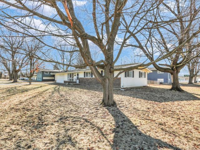 209 W Strong Street