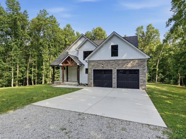 209 Tree Hill Ln