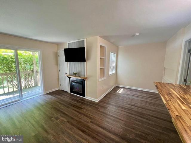 209 Valley Point Lane E # C501